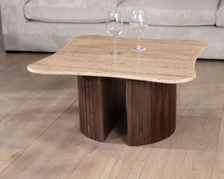 Table basse design en travertin et manguier "Archipel" avec pieds en demi-sphères
