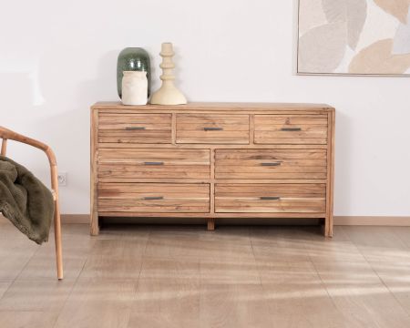 Grande commode 7 tiroirs "Conoa" en acacia avec façades cannelées