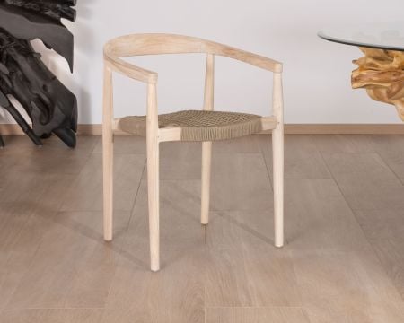 Lot de 4 chaises en teck naturel et assise tressée "Tiska"