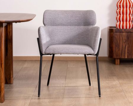 Lot de 2 chaises de repas en tissu gris et pieds en métal "Riméno"