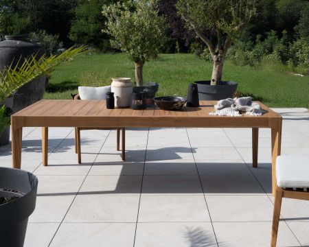 Table de jardin rectangulaire 240cm en teck naturel "Venise"