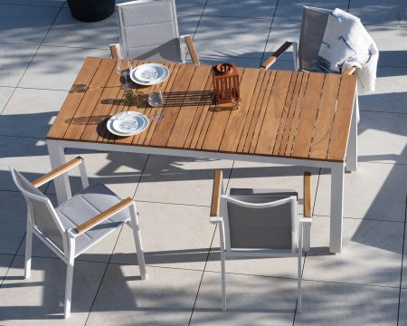 Table de repas 180 cm spécial extérieur en aluminium blanc et teck "Dolce Vita"
